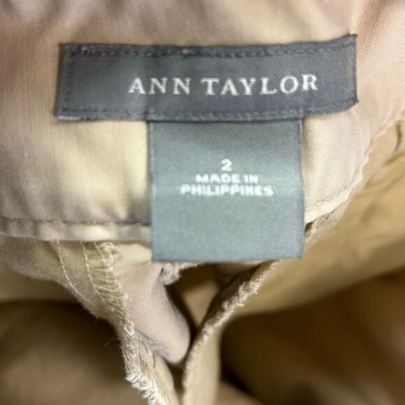Ann Taylor Tan Stretch Walking Shorts sz 2 EUC - Picture 4 of 4